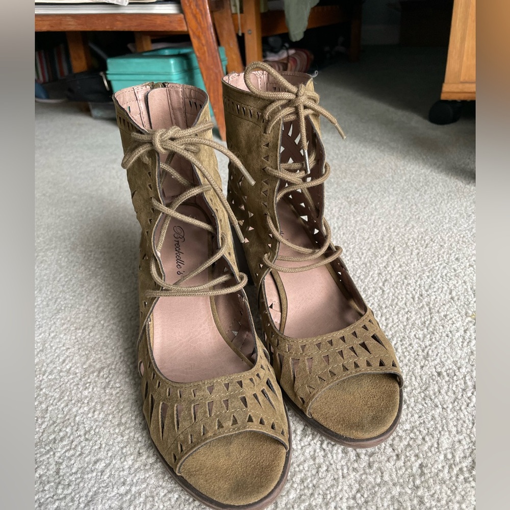 Breckelles suede olive Lace-Up Women's Shoes/boots